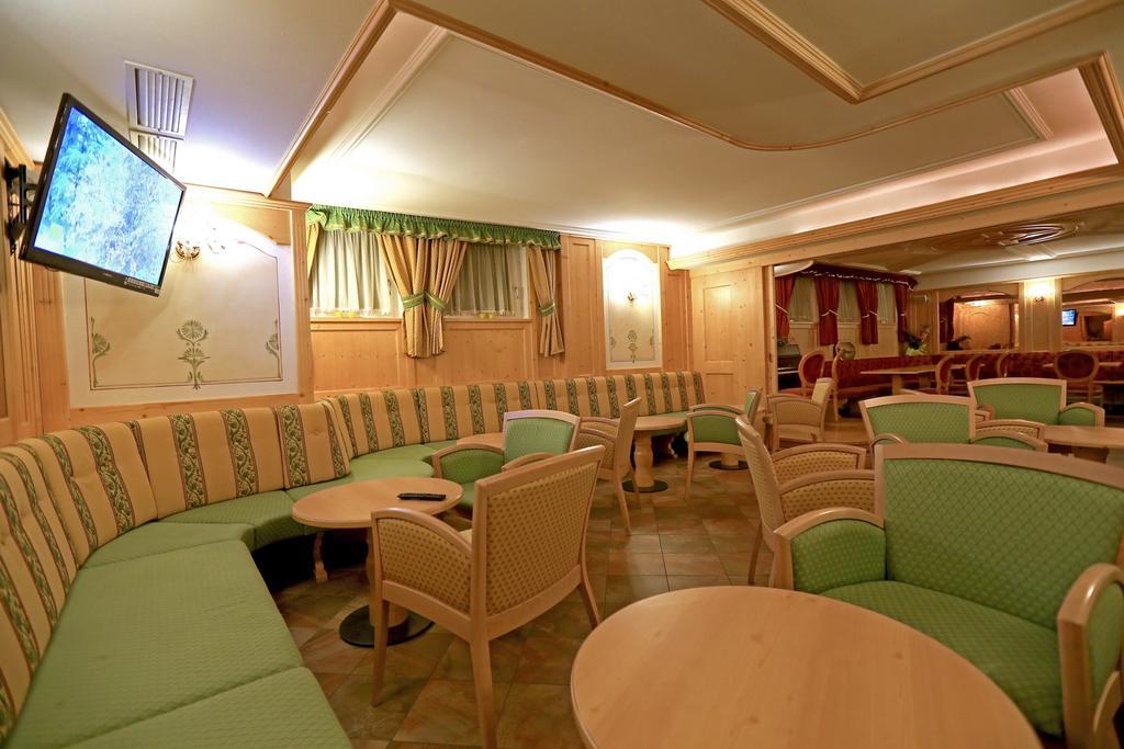 Hotel Laurin Canazei Exterior foto
